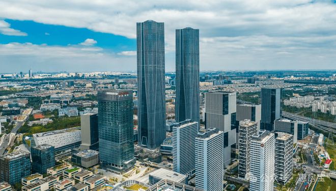 !保利天奕四开四捷!仅剩少量房源在售中!不朽情缘手机网站总价760万起年度红盘(图2) !保利天奕四开四捷!仅剩少量房源在售中!不朽情缘手机网站总价760万起年度红盘(图2)